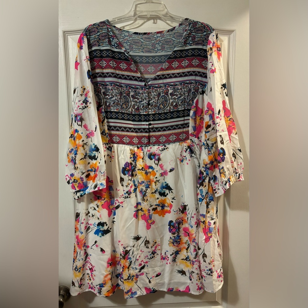 Women’s 2XL Dress, New without tags!